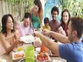 People eat more when they dine with friends or family: Study - Hindi News | People eat more when they dine with friends or family: Study | Latest lifestyle News at Lokmattimes.com