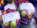 COVID patients in Kolkata given fruit basket with 'Get Well Soon' message from Mamata Banerjee - Hindi News | COVID patients in Kolkata given fruit basket with 'Get Well Soon' message from Mamata Banerjee | Latest national News at Lokmattimes.com