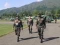 Army chief Gen Naravane reviews security situation in Kashmir - Hindi News | Army chief Gen Naravane reviews security situation in Kashmir | Latest national News at Lokmattimes.com