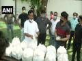 Sourav Ganguly visits ISKCON, distributes food to needy - Hindi News | Sourav Ganguly visits ISKCON, distributes food to needy | Latest cricket News at Lokmattimes.com