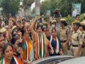 Sonia Gandhi ED case: Congress leaders stage protest at Hyderabad's party office - Hindi News | Sonia Gandhi ED case: Congress leaders stage protest at Hyderabad's party office | Latest national News at Lokmattimes.com