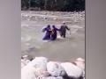 J-K: Health workers cross river to conduct COVID-19 vaccination drive in remote areas of Rajouri - Hindi News | J-K: Health workers cross river to conduct COVID-19 vaccination drive in remote areas of Rajouri | Latest national News at Lokmattimes.com