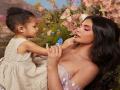 Kylie Jenner's daughter Stormi practice patience in the sweetest candy challenge yet - Hindi News | Kylie Jenner's daughter Stormi practice patience in the sweetest candy challenge yet | Latest entertainment News at Lokmattimes.com