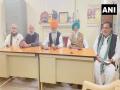 Meeting of Samyukt Kisan Morcha panel underway, decision likely on course of farmers' agitation - Hindi News | Meeting of Samyukt Kisan Morcha panel underway, decision likely on course of farmers' agitation | Latest national News at Lokmattimes.com