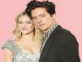 'Riverdale' stars Lili Reinhart, Cole Sprouse call it quits - Hindi News | 'Riverdale' stars Lili Reinhart, Cole Sprouse call it quits | Latest entertainment News at Lokmattimes.com