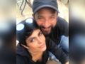 Mandira Bedi holds prayer for husband Raj Kaushal on his first death anniversary - Hindi News | Mandira Bedi holds prayer for husband Raj Kaushal on his first death anniversary | Latest maharashtra News at Lokmattimes.com