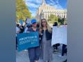 Pregnant Jennifer Lawrence along with Amy Schumer attends rally for abortion rights - Hindi News | Pregnant Jennifer Lawrence along with Amy Schumer attends rally for abortion rights | Latest entertainment News at Lokmattimes.com