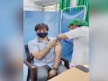 Vivek Oberoi receives first COVID-19 vaccine jab in Mumbai - Hindi News | Vivek Oberoi receives first COVID-19 vaccine jab in Mumbai | Latest entertainment News at Lokmattimes.com