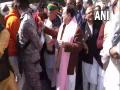 UP Assembly polls: JP Nadda conducts door-to-door campaign in Shikohabad - Hindi News | UP Assembly polls: JP Nadda conducts door-to-door campaign in Shikohabad | Latest politics News at Lokmattimes.com