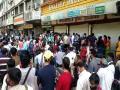 People gather in front of medical store in Indore due to shortage of Remdesivir injections - Hindi News | People gather in front of medical store in Indore due to shortage of Remdesivir injections | Latest national News at Lokmattimes.com