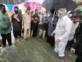 MP minister, BJP leader visit waterlogged areas of Indore - Hindi News | MP minister, BJP leader visit waterlogged areas of Indore | Latest national News at Lokmattimes.com