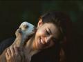 Jacqueline Fernandez strikes pose with new friend 'Jenny' - Hindi News | Jacqueline Fernandez strikes pose with new friend 'Jenny' | Latest entertainment News at Lokmattimes.com