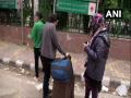 Jamia students leave campus with luggage as varsity closes down till Jan 5 - Hindi News | Jamia students leave campus with luggage as varsity closes down till Jan 5 | Latest national News at Lokmattimes.com