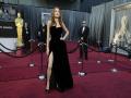 Angelina Jolie was 'just so comfortable' in her meme-making 2012 Oscars dress - Hindi News | Angelina Jolie was 'just so comfortable' in her meme-making 2012 Oscars dress | Latest entertainment News at Lokmattimes.com