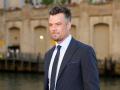 Josh Duhamel replaces Armie Hammer in Jennifer Lopez starrer 'Shotgun Wedding' - Hindi News | Josh Duhamel replaces Armie Hammer in Jennifer Lopez starrer 'Shotgun Wedding' | Latest entertainment News at Lokmattimes.com