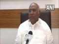 Congress appoints RS LoP Mallikarjun Kharge, others as AICC observers for RS elections - Hindi News | Congress appoints RS LoP Mallikarjun Kharge, others as AICC observers for RS elections | Latest national News at Lokmattimes.com