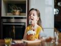 Impulsiveness tied to faster eating in children, can lead to obesity: Study - Hindi News | Impulsiveness tied to faster eating in children, can lead to obesity: Study | Latest lifestyle News at Lokmattimes.com