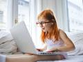 Study finds screen time linked to risk of myopia in young people - Hindi News | Study finds screen time linked to risk of myopia in young people | Latest health News at Lokmattimes.com