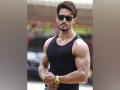 Tiger Shroff reveals most uncomfortable stunts he executed for 'Heropanti 2' - Hindi News | Tiger Shroff reveals most uncomfortable stunts he executed for 'Heropanti 2' | Latest entertainment News at Lokmattimes.com