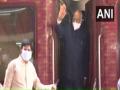 President Kovind, wife board special train for his native place in UP's Kanpur - Hindi News | President Kovind, wife board special train for his native place in UP's Kanpur | Latest national News at Lokmattimes.com