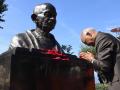 President Kovind unveils statue of Mahatma Gandhi in Switzerland - Hindi News | President Kovind unveils statue of Mahatma Gandhi in Switzerland | Latest international News at Lokmattimes.com