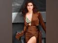 Kriti Sanon treats fans to stunning pictures in satin brown ensemble - Hindi News | Kriti Sanon treats fans to stunning pictures in satin brown ensemble | Latest entertainment News at Lokmattimes.com