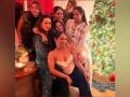 Kareena, Karisma, Malaika, Masaba have a blast on girls night hosted by Rhea Kapoor - Hindi News | Kareena, Karisma, Malaika, Masaba have a blast on girls night hosted by Rhea Kapoor | Latest maharashtra News at Lokmattimes.com