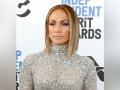 Jennifer Lopez 'chooses not to pay attention' to speculation involving relationship with Alex Rodriguez - Hindi News | Jennifer Lopez 'chooses not to pay attention' to speculation involving relationship with Alex Rodriguez | Latest entertainment News at Lokmattimes.com