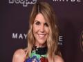 Lori Loughlin's home robbed, jewellery worth USD one million stolen - Hindi News | Lori Loughlin's home robbed, jewellery worth USD one million stolen | Latest entertainment News at Lokmattimes.com