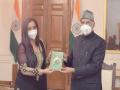 Namrata Gupta Khan meets President Kovind, presents book based on Ghulam Mustafa Khan's life - Hindi News | Namrata Gupta Khan meets President Kovind, presents book based on Ghulam Mustafa Khan's life | Latest entertainment News at Lokmattimes.com