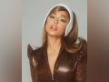 Ariana Grande honours Manchester bombing victims on four year anniversary - Hindi News | Ariana Grande honours Manchester bombing victims on four year anniversary | Latest entertainment News at Lokmattimes.com