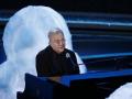 Randy Newman postpones Euro Tour 2022 after neck surgery - Hindi News | Randy Newman postpones Euro Tour 2022 after neck surgery | Latest entertainment News at Lokmattimes.com