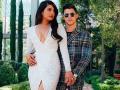 Priyanka Chopra, Nick Jonas raise their fundraising target to USD 3 million - Hindi News | Priyanka Chopra, Nick Jonas raise their fundraising target to USD 3 million | Latest entertainment News at Lokmattimes.com