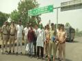 Two Pakistan nationals sent back via Attari border - Hindi News | Two Pakistan nationals sent back via Attari border | Latest national News at Lokmattimes.com