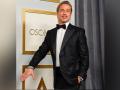 Oscars 2021: Brad Pitt sports a dapper tuxedo for a classic Hollywood look - Hindi News | Oscars 2021: Brad Pitt sports a dapper tuxedo for a classic Hollywood look | Latest entertainment News at Lokmattimes.com