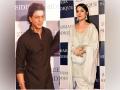 Shehnaaz Gill shares adorable hug with Shah Rukh Khan at Baba Siddique's star-studded Iftar party - Hindi News | Shehnaaz Gill shares adorable hug with Shah Rukh Khan at Baba Siddique's star-studded Iftar party | Latest maharashtra News at Lokmattimes.com