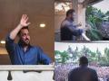 Salman Khan makes special Eid appearance for his fans gathered outside Galaxy Apartments - Hindi News | Salman Khan makes special Eid appearance for his fans gathered outside Galaxy Apartments | Latest maharashtra News at Lokmattimes.com