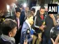 Priyanka meets injured JNU students at AIIMS - Hindi News | Priyanka meets injured JNU students at AIIMS | Latest politics News at Lokmattimes.com