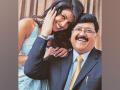 My forever cheerleader: Priyanka Chopra remembers father on 70th birth anniversary - Hindi News | My forever cheerleader: Priyanka Chopra remembers father on 70th birth anniversary | Latest entertainment News at Lokmattimes.com