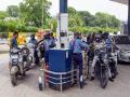Centre reduces excise duty on petrol, diesel on Diwali eve; states urged to bring down VAT - Hindi News | Centre reduces excise duty on petrol, diesel on Diwali eve; states urged to bring down VAT | Latest national News at Lokmattimes.com