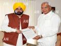 Portfolios allotted among newly-inducted Punjab ministers; CM keeps Home, Harpal Cheema gets Finance - Hindi News | Portfolios allotted among newly-inducted Punjab ministers; CM keeps Home, Harpal Cheema gets Finance | Latest politics News at Lokmattimes.com
