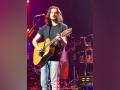 Eagles late band member Glenn Frey's son Deacon exits rock group - Hindi News | Eagles late band member Glenn Frey's son Deacon exits rock group | Latest entertainment News at Lokmattimes.com