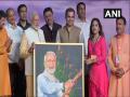 Delhi girl presents self-made painting to Modi, says overjoyed to received appreciation from Prime Minister - Hindi News | Delhi girl presents self-made painting to Modi, says overjoyed to received appreciation from Prime Minister | Latest national News at Lokmattimes.com