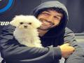 Kartik Aaryan shares adorable photos with his furry buddy - Hindi News | Kartik Aaryan shares adorable photos with his furry buddy | Latest entertainment News at Lokmattimes.com