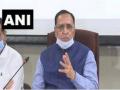 Gujarat CM interacts with home quarantined people amid coronavirus lockdown - Hindi News | Gujarat CM interacts with home quarantined people amid coronavirus lockdown | Latest national News at Lokmattimes.com