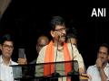 Sanjay Raut slams Raj Thackeray for sharing old clips of Balasaheb expressing his views on loudspeakers - Hindi News | Sanjay Raut slams Raj Thackeray for sharing old clips of Balasaheb expressing his views on loudspeakers | Latest national News at Lokmattimes.com