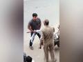 Delhi Police constable booked, suspended for allegedly assaulting fire services official - Hindi News | Delhi Police constable booked, suspended for allegedly assaulting fire services official | Latest national News at Lokmattimes.com