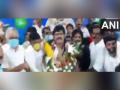Social distancing norms flouted as Andhra minister celebrates YSRCP govt's one year rule - Hindi News | Social distancing norms flouted as Andhra minister celebrates YSRCP govt's one year rule | Latest national News at Lokmattimes.com