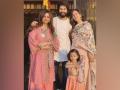 Shahid Kapoor thanks his mother, wife for being his "guide", "support" - Hindi News | Shahid Kapoor thanks his mother, wife for being his "guide", "support" | Latest maharashtra News at Lokmattimes.com