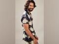 Shahid Kapoor starts Monday on a healthy note - Hindi News | Shahid Kapoor starts Monday on a healthy note | Latest maharashtra News at Lokmattimes.com